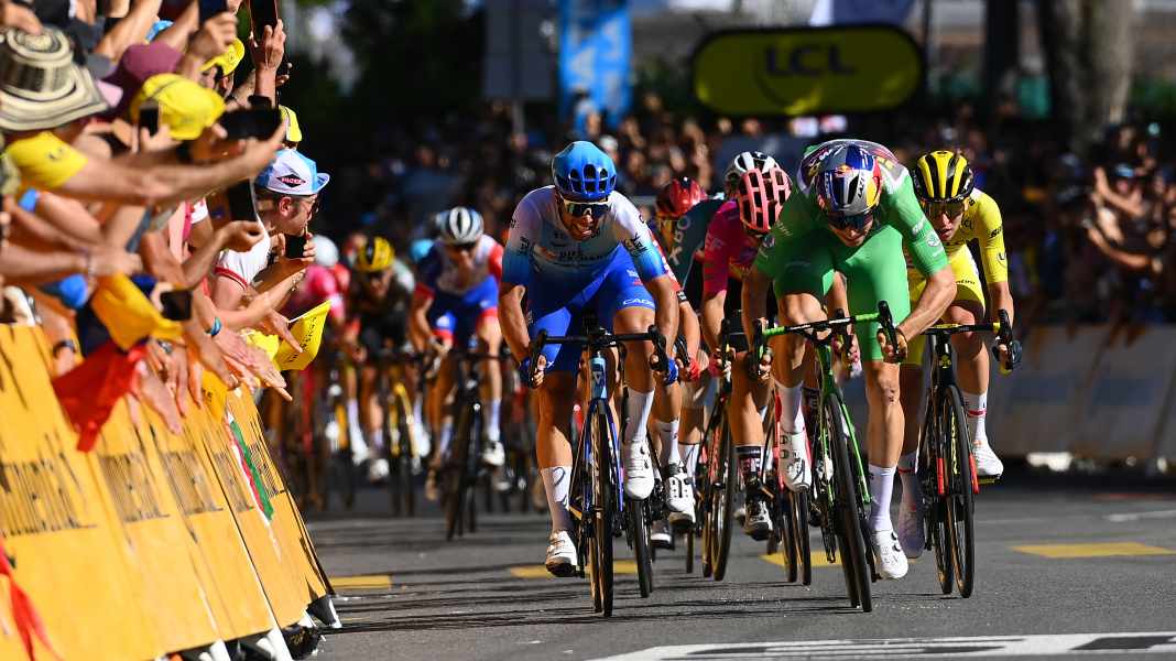 Van Aert gewinnt 8. Etappe der Tour - Pogacar Dritter