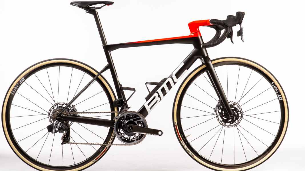 Neuheiten 2021: BMC Teammachine SLR 01 - Neue Teammachine: Leichter, steifer – und schneller!