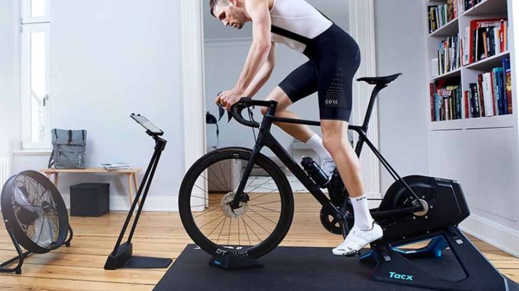 Indoor-Bekleidung: Radhosen und Trikots fürs Rollentraining & Spinning