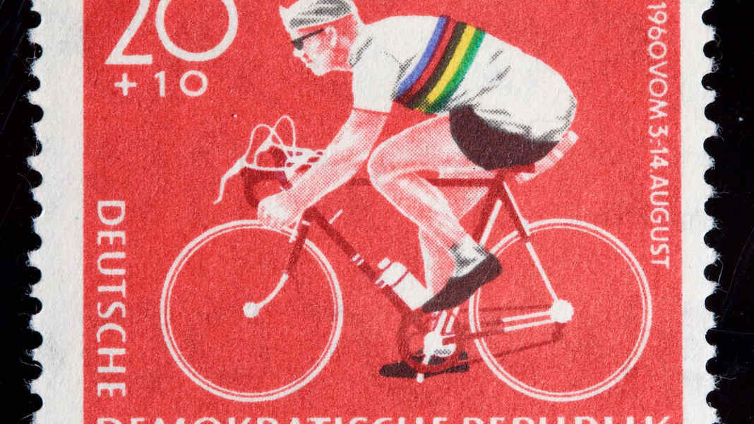 50 Verschiedene Briefmarken Mit Rennautos & Motorsport-Marken – Sammler-Kollektion Von Prophila