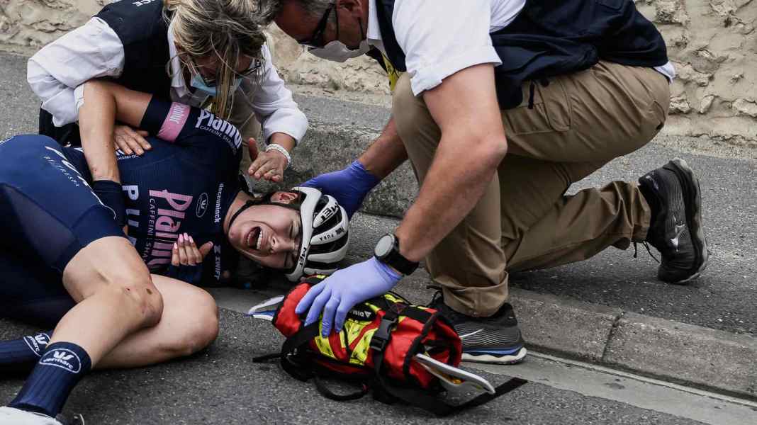 Nach Unfall bei Frauen-Tour  - Bruch im Hinterkopf: Süßemilch doch schwerer verletzt