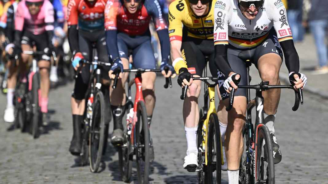 Omloop Het Nieuwsblad: Politt Siebter - van Baarle siegt
