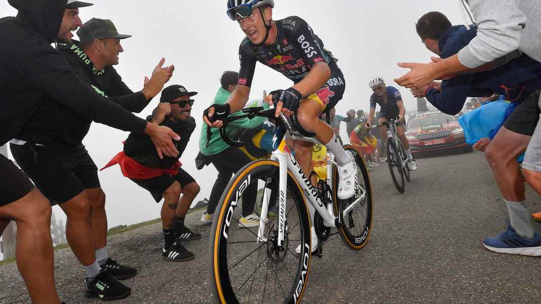 «Er fliegt»: Roglic lobt Lipowitz