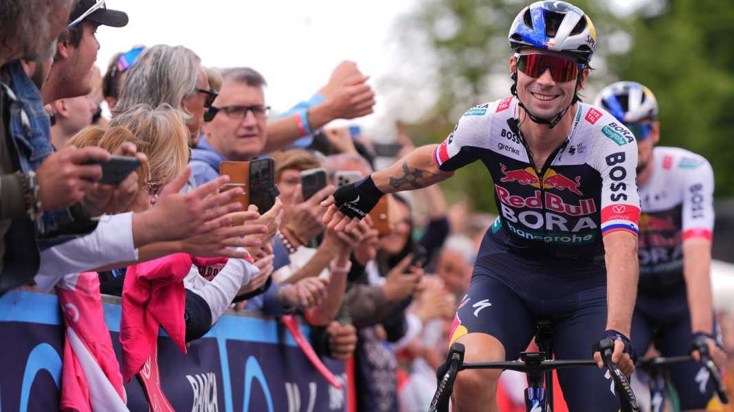 Slowenien-Abstecher: Favorit Roglic verliert Zeit beim Giro