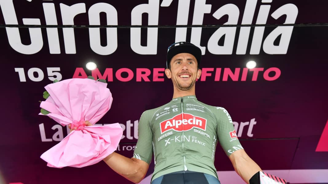 Giro d'Italia - Hilfe für Vertrag? Rad-Weltverband prüft Strafe gegen Profi
