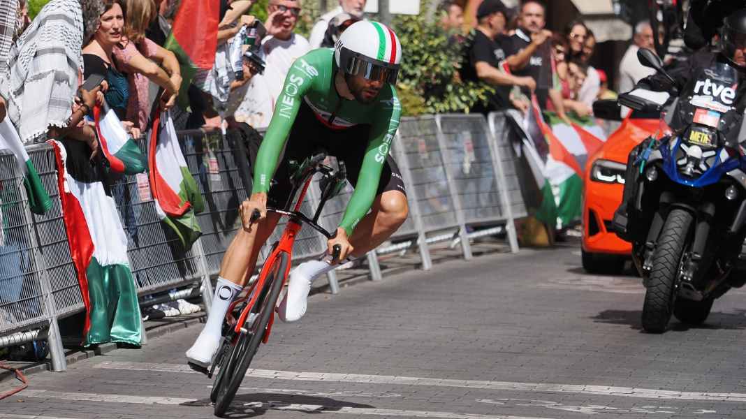 Rad-Rundfahrt in Spanien - Proteste bei Vuelta: Ganna gewinnt verkürztes Zeitfahren