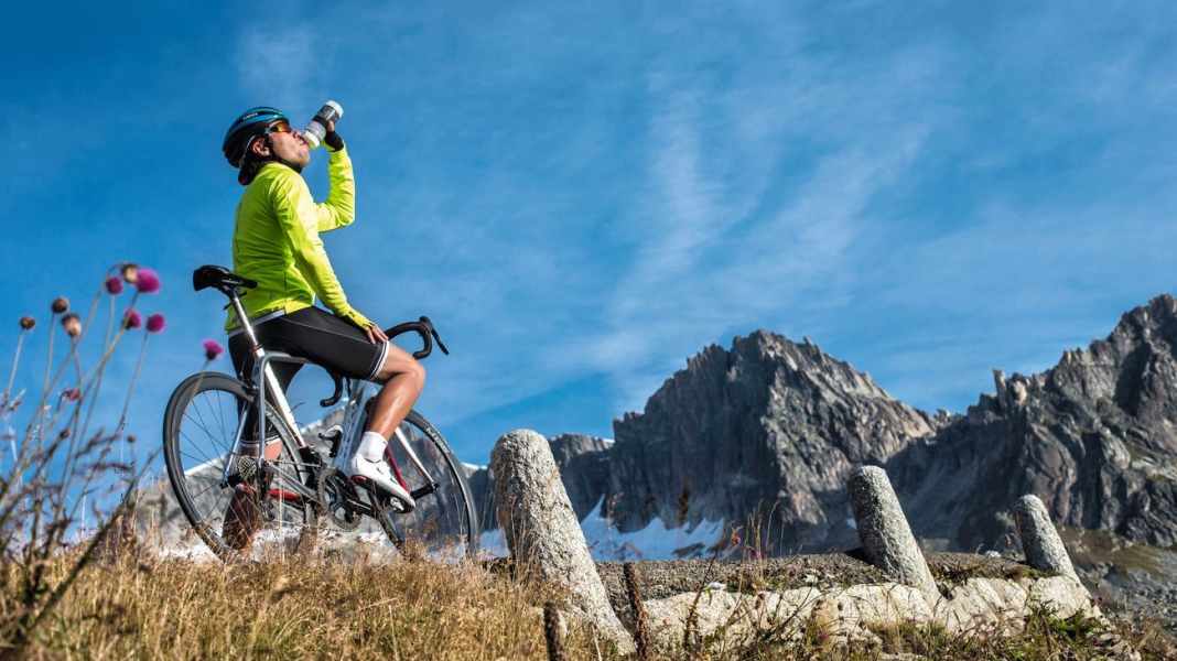 Was hilft gegen einen Krampf beim Sport?: Muskelkrämpfe beim Rennradfahren vermeiden