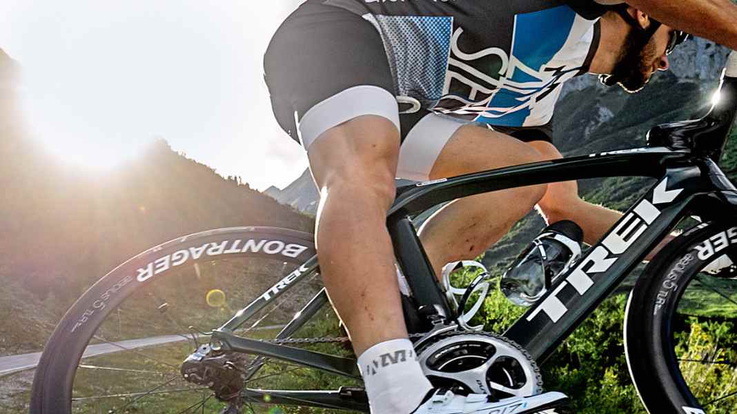 Schmerzen beim Rennradfahren: Was tun gegen schmerzende Hände, Füße und Rücken?