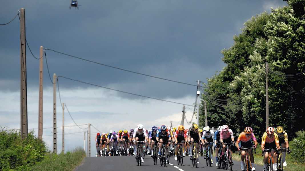 Tour de France Femmes 2024 - 2. Etappe: Mit Highspeed im Wind