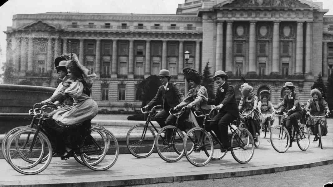 Revolutions: Fahrrad-Geschichte aus Frauen-Sicht