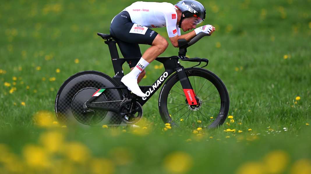 Tour de Romandie 2023: “Das war dämlich” - Däne Bjerg motzt bei Ayuso-Sieg über Strecke