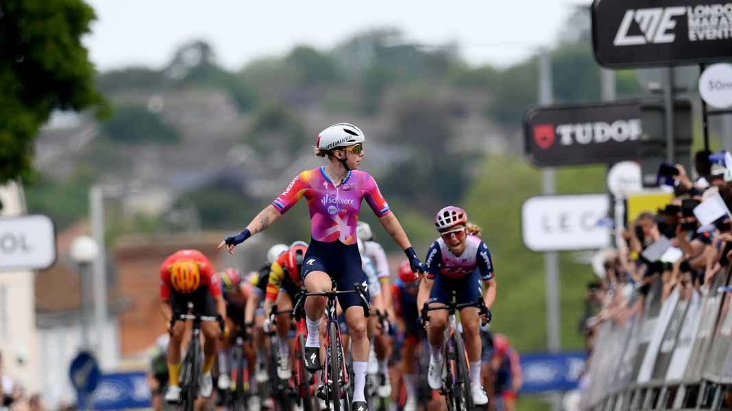 RideLondon Classique 2024 - 1. Etappe: Wiebes lässt keine Zweifel aufkommen