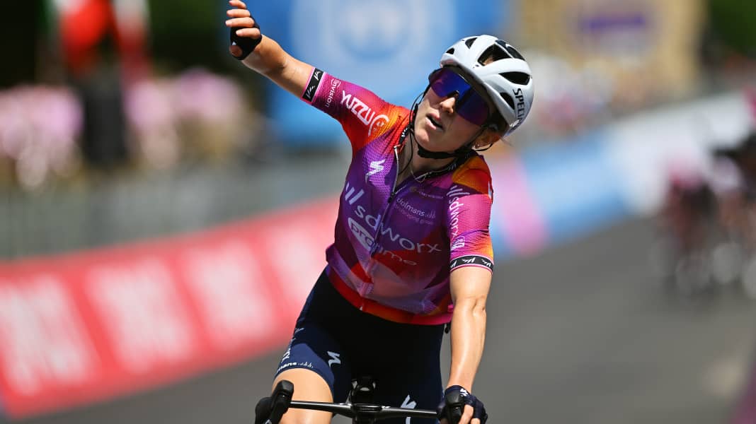 Giro d’Italia Women 2024: Doppelsieg für SD Worx bei erster Bergankunft - Niedermaier in den Top 10