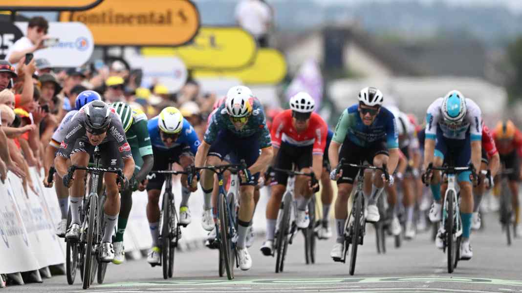 Tour de France 2025: TOUR Tech briefing for Stage 1