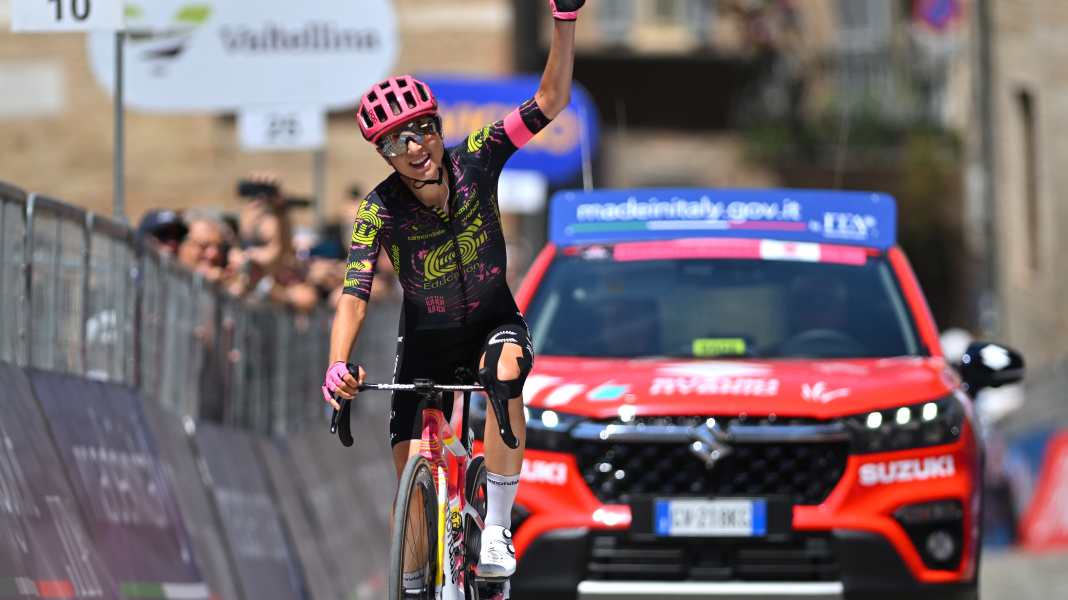 Giro d’Italia Women 2024: Emond gewinnt 4. Etappe - Niedermaier büßt zwei Plätze ein