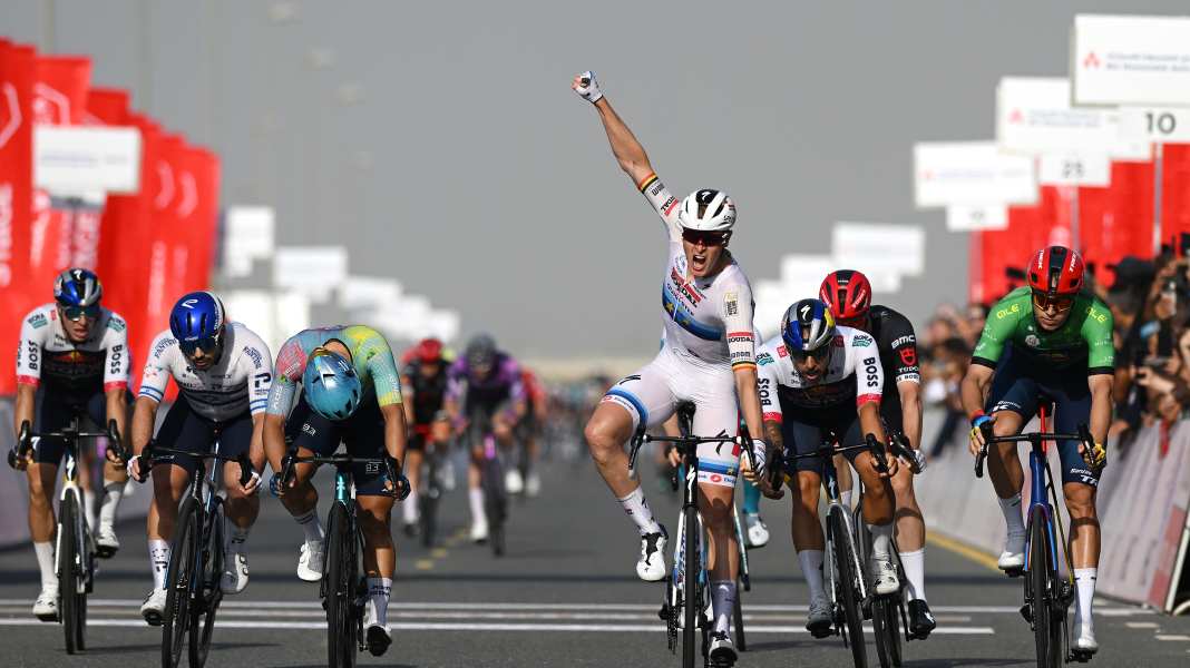 UAE Tour 2025: Merlier jubelt in Dubai - Pogačar in Ausreißergruppe
