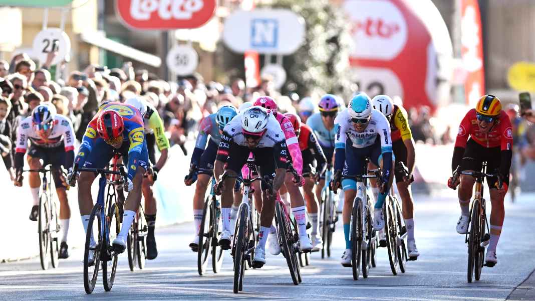 Classic Brügge-De Panne: Molano siegt nach Sturz-Chaos
