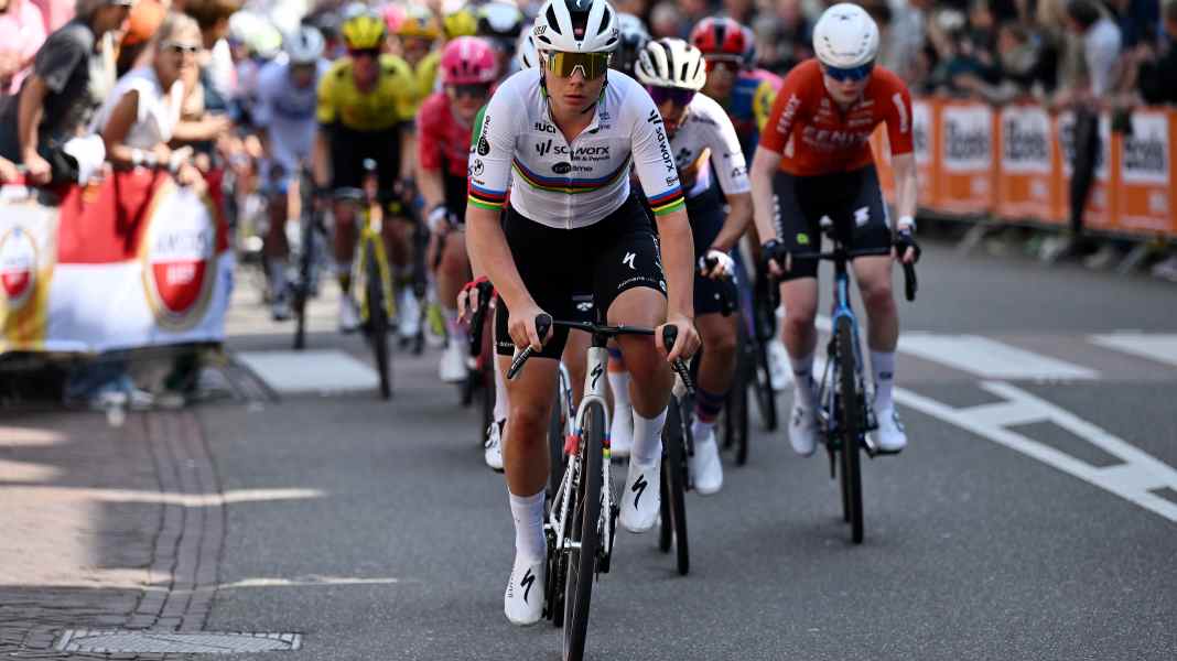 Tour de France Femmes 2025: TOUR Tech briefing for Stage 1