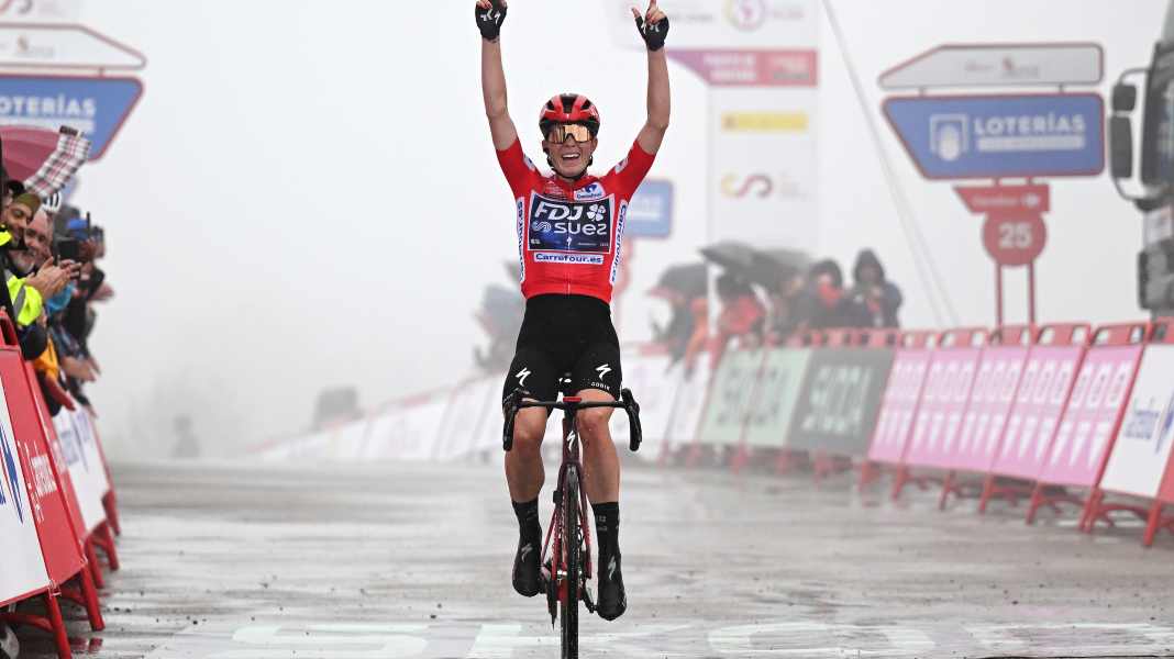 La Vuelta Femenina 2025: Vollering feiert Gesamtsieg