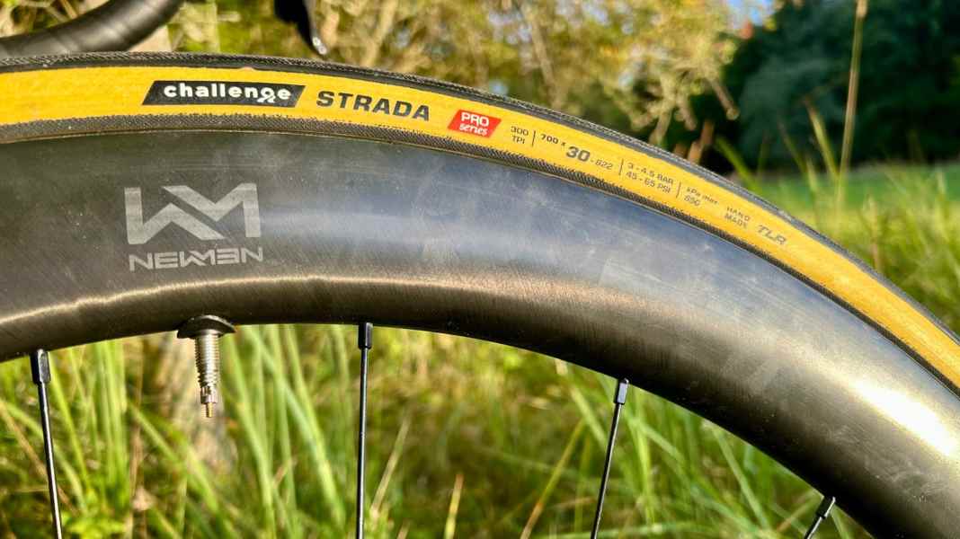 Leichter zu montieren: Überarbeitete Version - Rennradreifen Challenge Strada