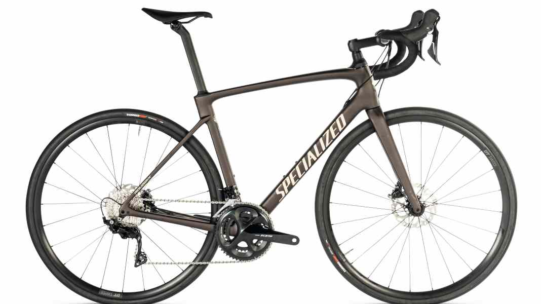 Rennräder mit mechanischer Schaltung: Das Specialized Roubaix Sport im TOUR-Test