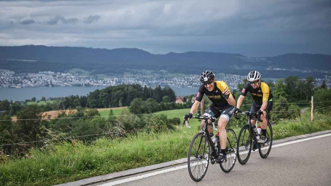 TORTOUR 2025: Ultracycling-Event fordert Ausdauer in den Schweizer Alpen
