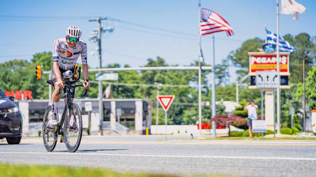 Philipp Kaider gewinnt Race Across America 2025