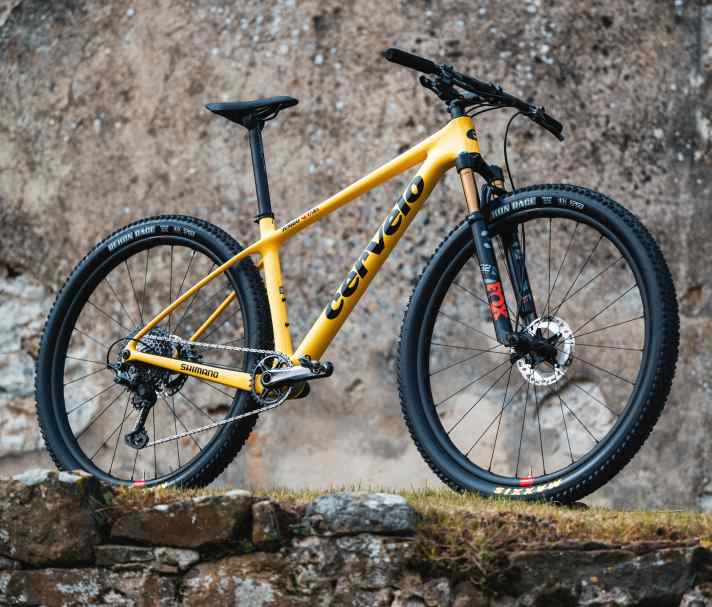Der junge Niederländer, Milan Vader, konnte in seinem ersten Jahr in der Elite-Kategorie mehrere Worldcup-Podestplätze ergattern und belegte bei den <a href="https://www.bike-magazin.de/events/wettbewerbe/pidcock-holt-olympia-gold/" target="_blank" rel="noopener noreferrer">Olympischen Spielen in Tokio</a> Platz 10. 