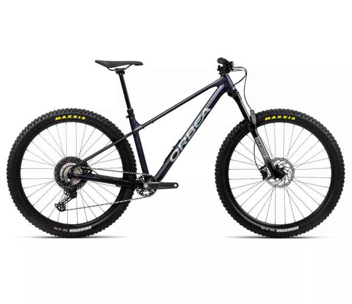 Orbea Laufey H30 - für 1499 Euro beginnt der Hardtailsspaß. Farbvariante 1: Tanzanite - Blue Stone.