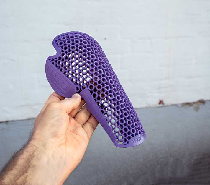 Das eigens entwickelte Pad von ReZro ist vollständig biologisch abbaubar und erfüllt das hohe Schutzlevel 2 der Prüfnorm