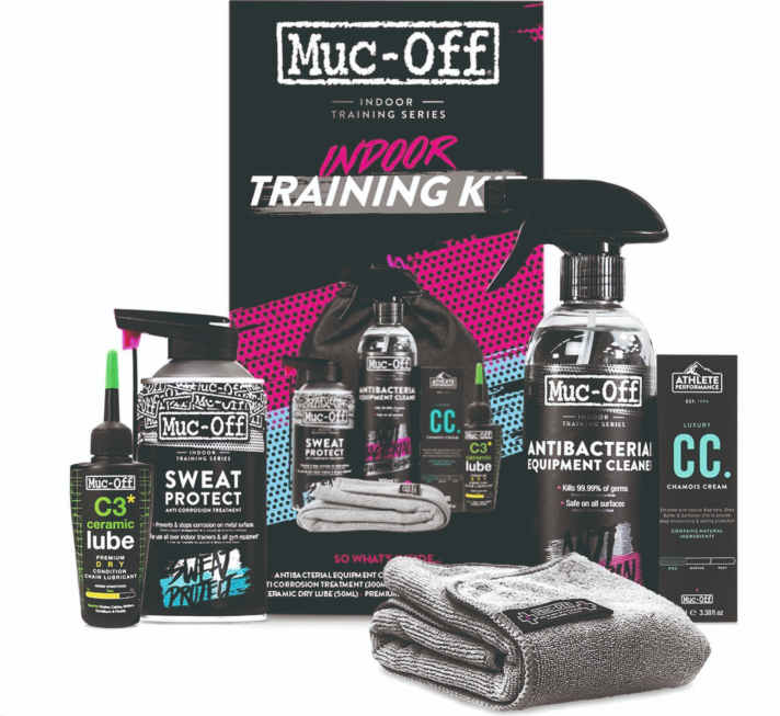 Muc-Off hat wirklich für alle Lebenslagen des Bikers das passende Reinigungskit im Portfolio. So auch fürs Indoor-Training.