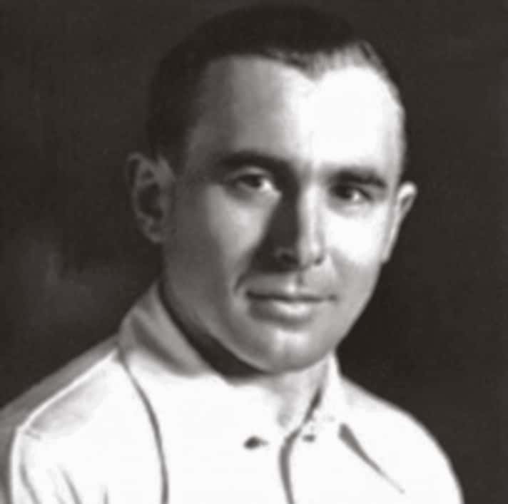 Otto Weckerling fuhr viele Jahre für das Team Dürkopp, er soll sich gelegentlich kritisch über das NS-Regime geäußert haben, was ihm auch Nachteile einbrachte.