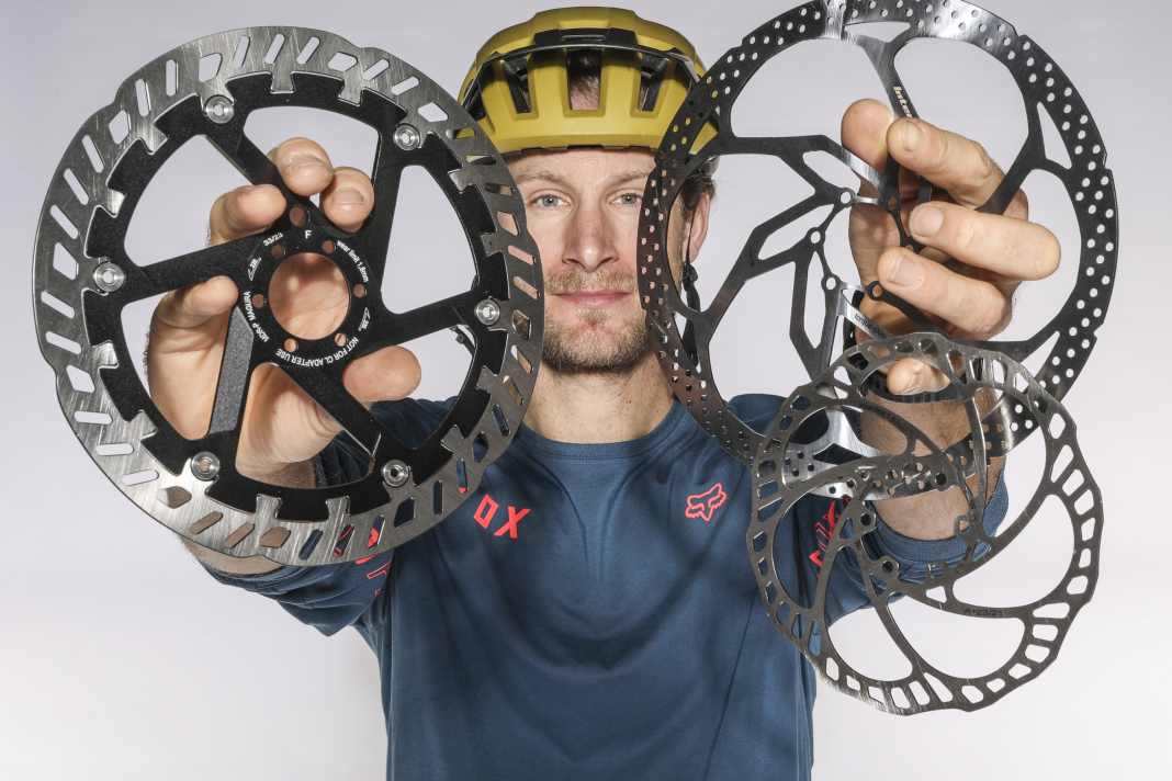 Unter anderem die Wahl der richtigen Bremsscheibe entscheidet für schwere Biker über Fahrqualität und Sicherheit.