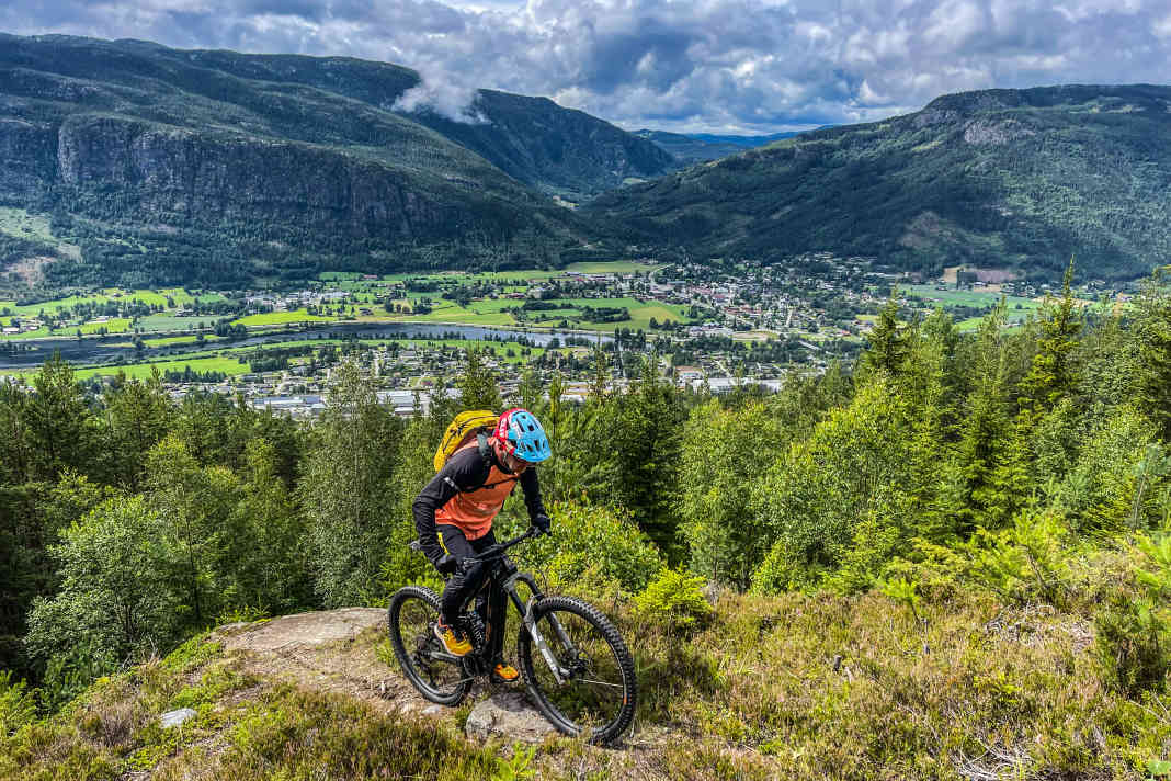 Vom Büro auf den Pumptrack zum Uphill-Flowtrail - Utopie oder am Høgevarde, zwei Autostunden nordwestlich von Oslo, demnächst Realität?