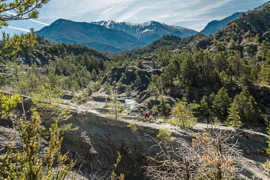 Sogar im Januar sind in der Haute-Provence Tage mit 10-15 Grad möglich. Im Sommer ist es dagegen oft zu heiß zum Biken.