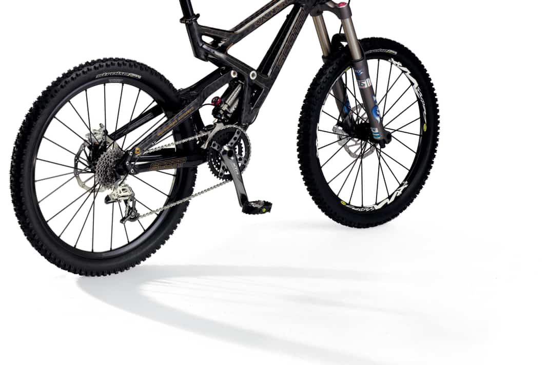 Beim 2006er-Topmodell Scott Ransom LTD und dem abgebildeten Ransom 10 kamen HMF-Carbon-Fasern zum Einsatz. Lediglich die Kettenstreben bestanden aus 6061er-Aluminium.