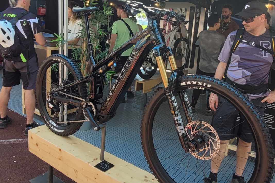 Beim Bike Festival in Riva hatte Commencal das Meta Power SX 800 in der Topversion ausgestellt.