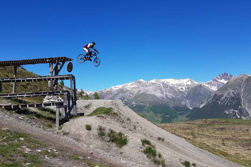Drop in Livigno: schöne Anfahrt, steile Landung – doch ganz schön hoch. Sehr windanfällig. Gruselfaktor 3/6