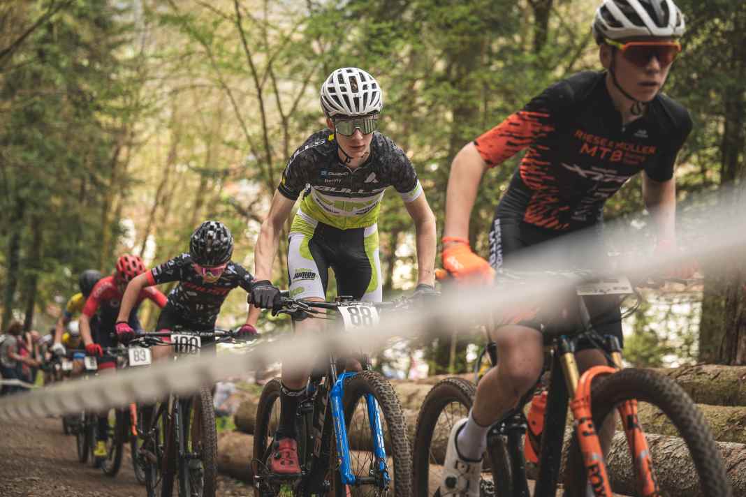 Benjamin Huber vom BIKE Junior Team geht in der U17-Wertung an den Start und ist Rennfahrer durch und durch. Wie tickt ein jugendlicher Mountainbiker?