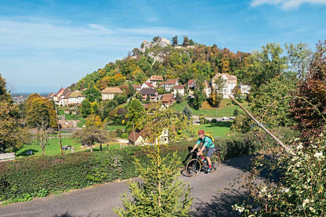 Die Burg Ferrette zählt zu den ältesten des Elsass. Von dort hat man einen herrlichen Panoramablick.