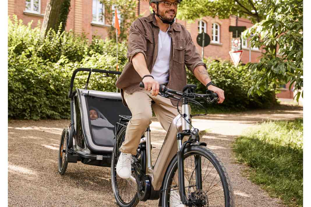 Hauck präsentiert mit dem Bike N Walk Duo einen vielseitigen Fahrradanhänger mit cleveren Features