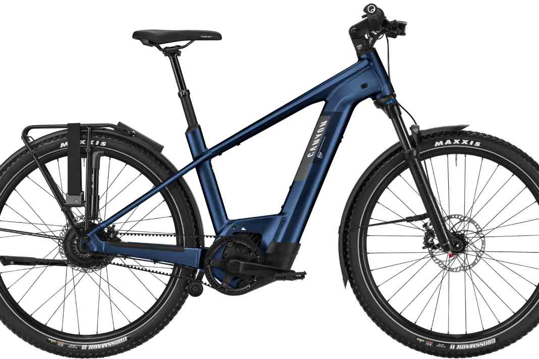 Das Canyon Pathlite:ON SUV gibt es in den gleichen Farben und einigen Ausstattungsvarianten. Hier das SUV 7 in blau.