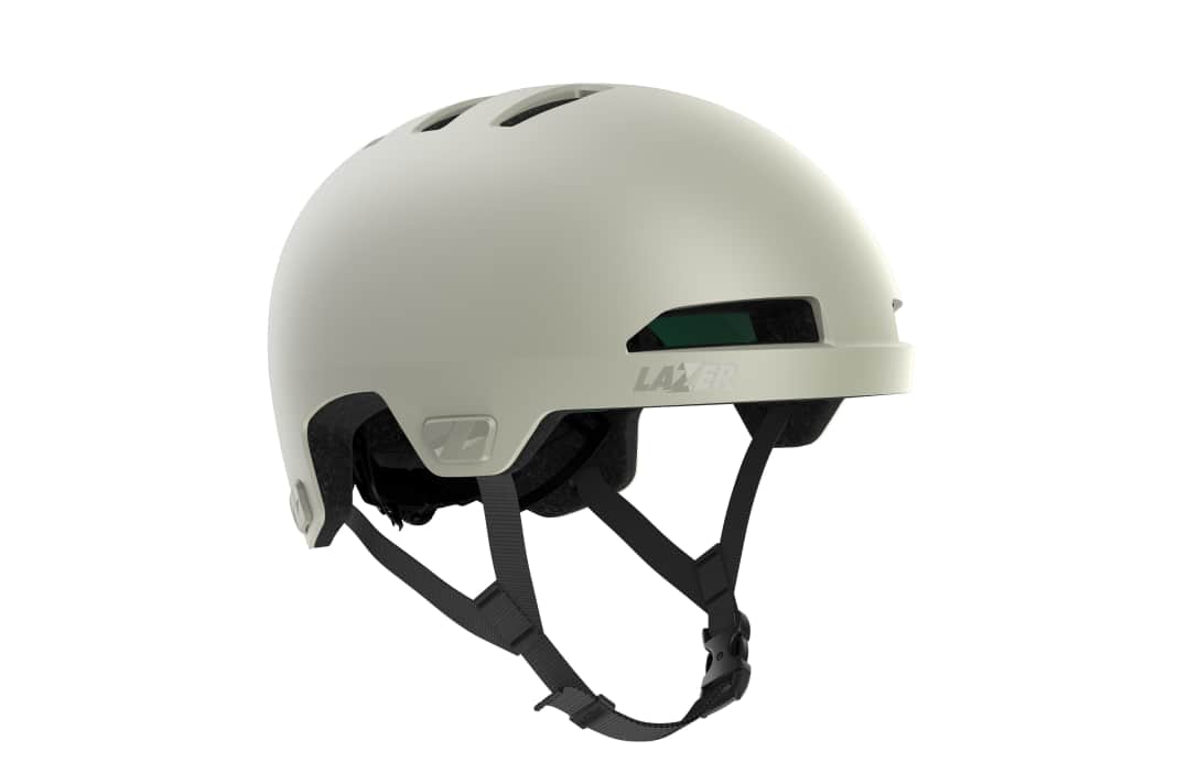 Der neue Fahrradhelm Lazer Maze KinetiCore ist optisch an das schlanke Design der Skater-Helme angelehnt.