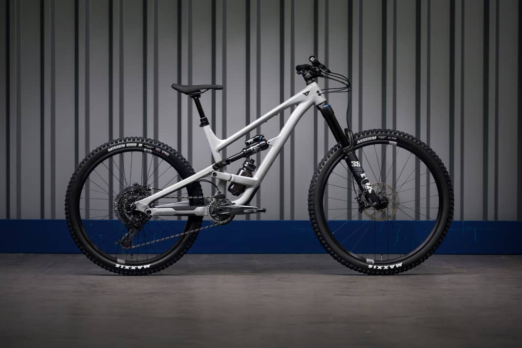 Für 2023 neu: das YT Capra Core 2 für 3299 Euro.