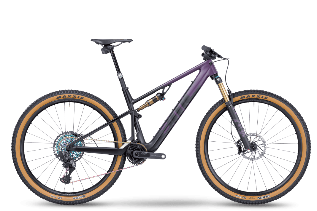 Das Topmodell Fourstroke AMP LTD kostet imposante 13999 Euro. Ein Fox-Factory-Fahrwerk und kabellose Sram AXS-Komponenten bringen den entsprechenden Glanz.