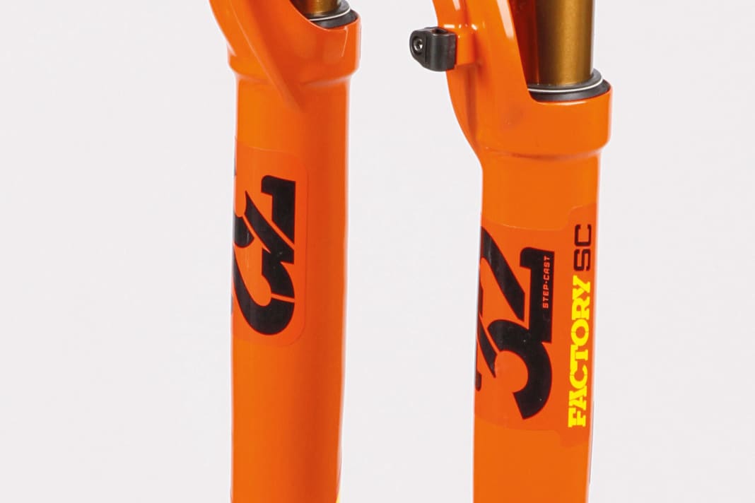 Cross Country: Fox 32 Float Factory Fit4 SC