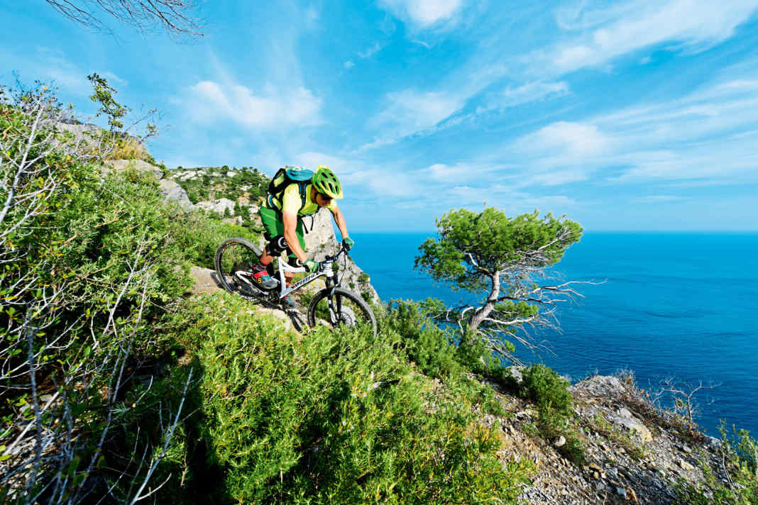 Frisch gespurt: Frühjahr - Sehnsucht - Trails... ein guter Grund, nach Ligurien zu fahren.