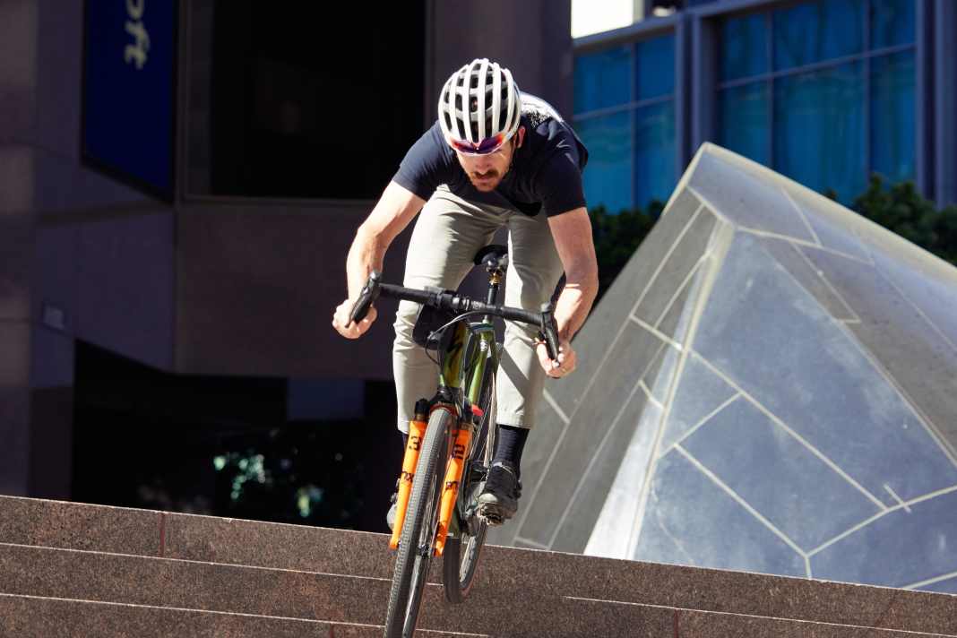 Sogar Treppenstufen soll die Gravel-Federgabel entschärfen.