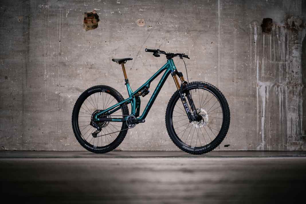 Das Tempo Essential für 3900 Euro in der Farbe metallic green.