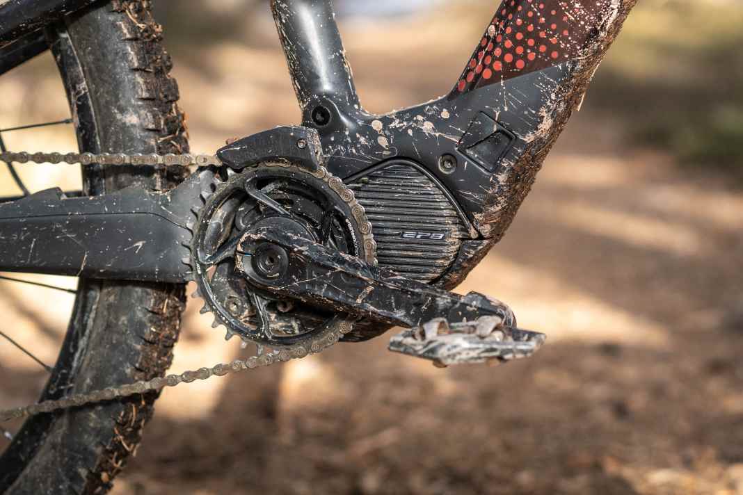 Geringes Gewicht und volle Power dank Shimano EP8-Motor.